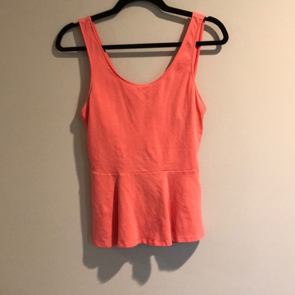 Express cut out back peplum shirt - Picture 2 of 3